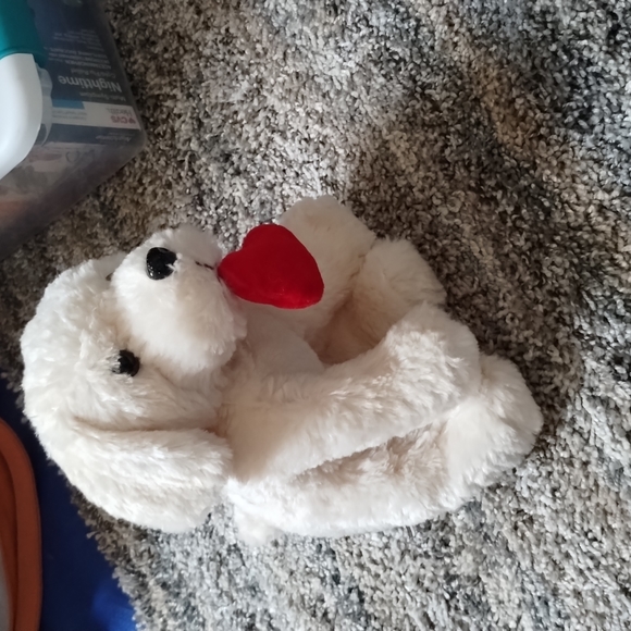 โBeverly Hills Teddy Bear Co. Valentine Dog Plush with Heart 9โ - Picture 10 of 14